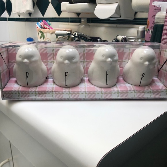NIB RAE DUNN PEEP CERAMIC CHICKS